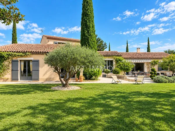 Propriete A Maubec - Villa De Standing Avec Piscine Et Gîte Indépendant