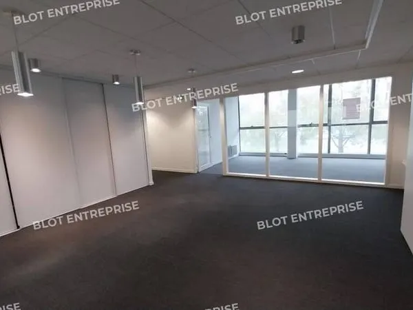 Bureaux 174 m²