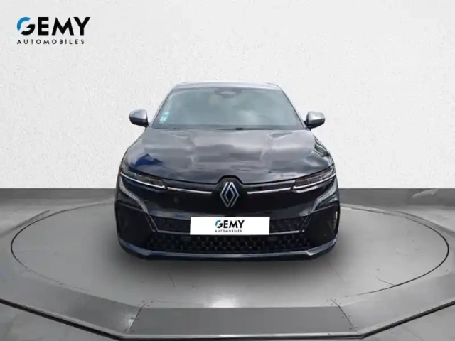 Renault Megane e-tech ev60 220 ch super charge — photo 2