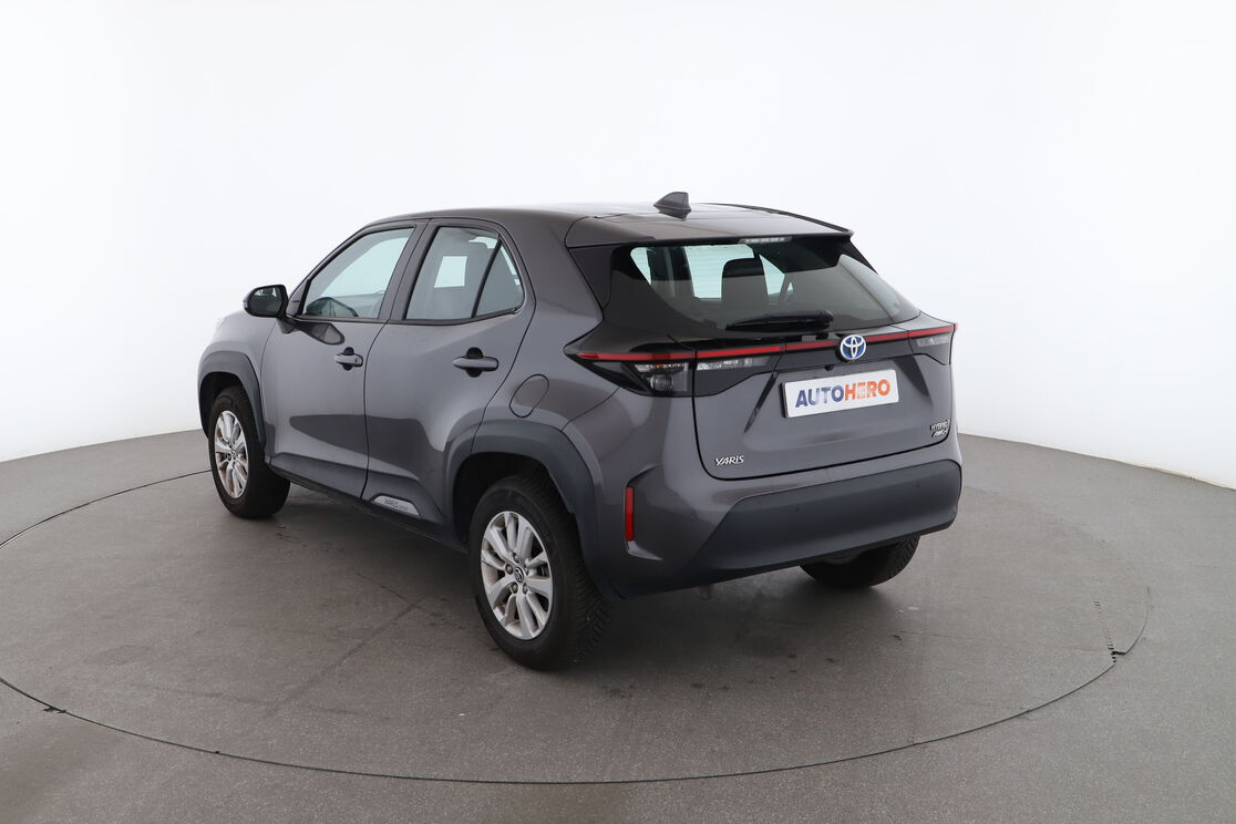 Toyota Yaris Cross 1.5 Hybride AWD-i Dynamic Business — photo 3