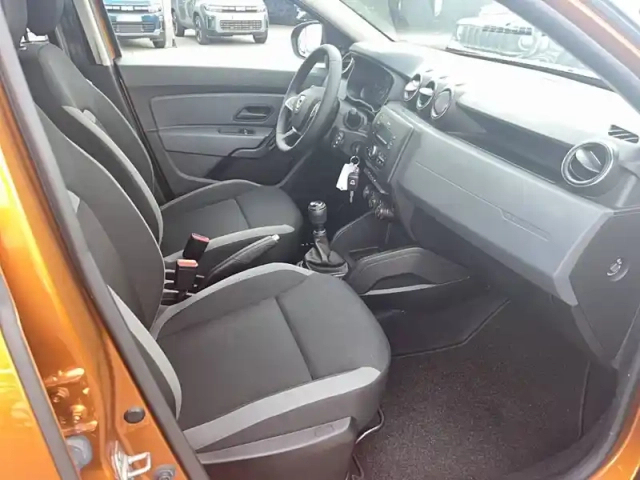 Dacia Duster sce 115 4x2 — photo 14