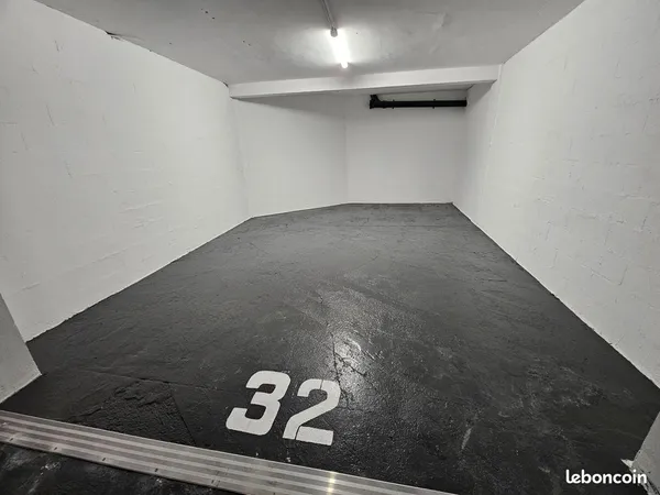 BOX 23m2 CENTRE VILLE TOULON