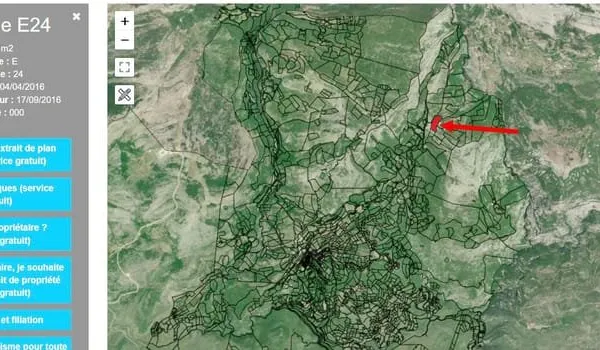 Terrain 43 000m2 à MONS (83)