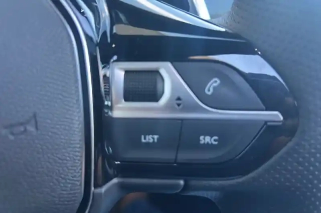 Peugeot 508 sw hybrid 225 e-eat8 — photo 17