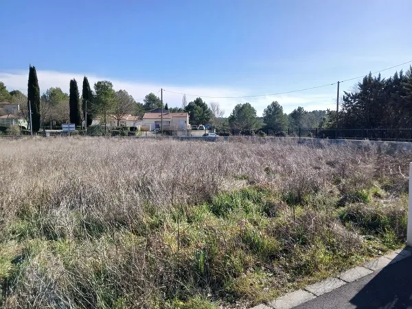 Terrain 138 m²