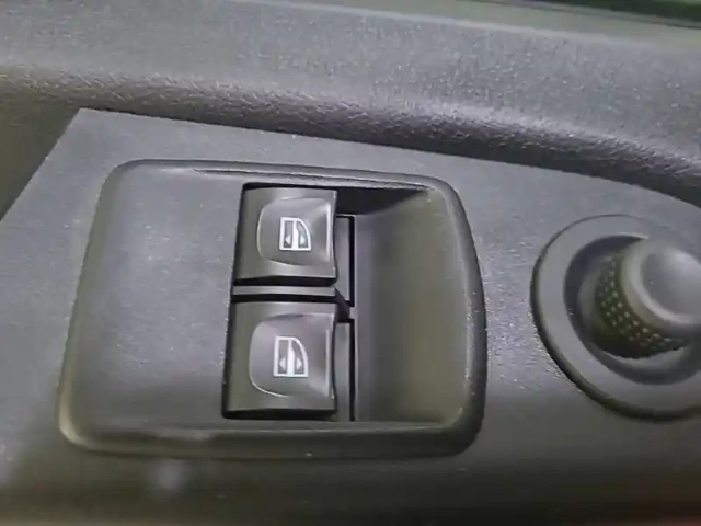 Renault Trafic combi l1 dci 145 energy s&amp;s — photo 25