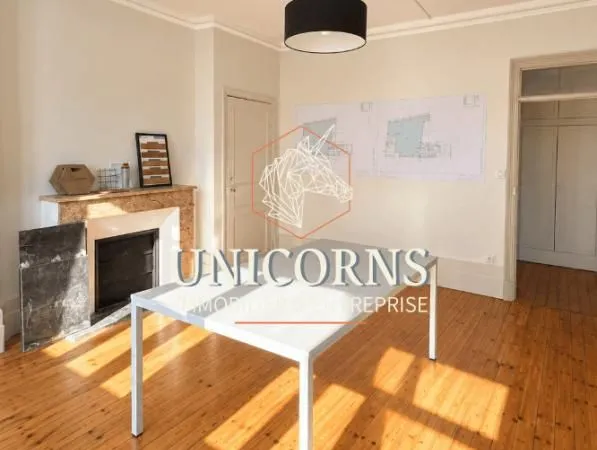Bureaux 85 m²