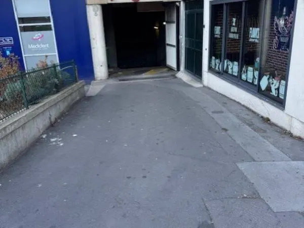 Parking 11 m²