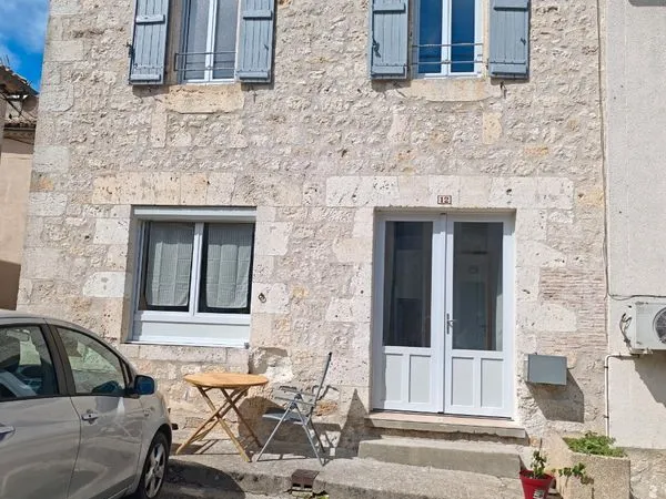A louer très jolie maison de village