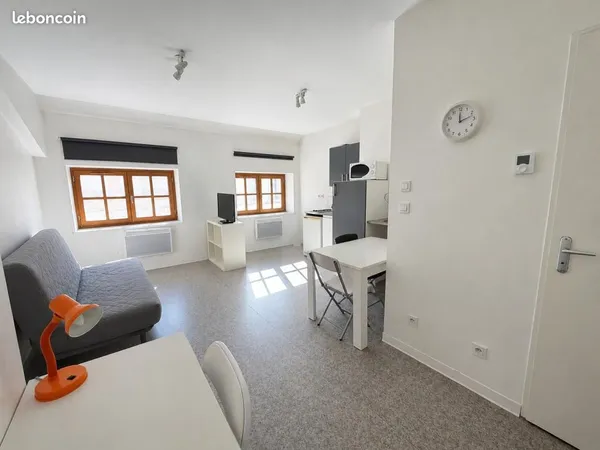 Studio 1 pièce 32 m²