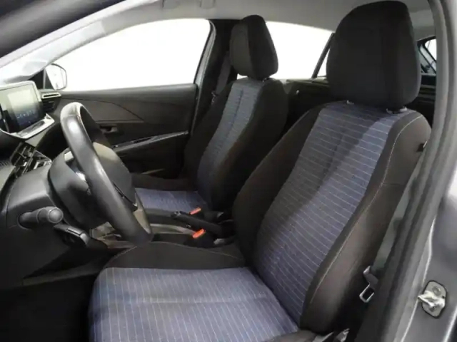 Peugeot 208 affaire 1.2 puretech 75ch s&amp;s premium pack 2 places — photo 6