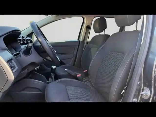 Dacia Duster 1.0 tce 100ch confort 4x2 suréquipé — photo 10