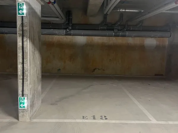 Location parking fermé