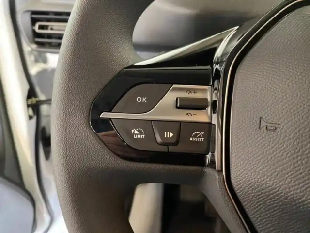 Peugeot Partner m charge utile majorée electrique 136ch  (prime cee b2b 5110? deduit) — photo 10