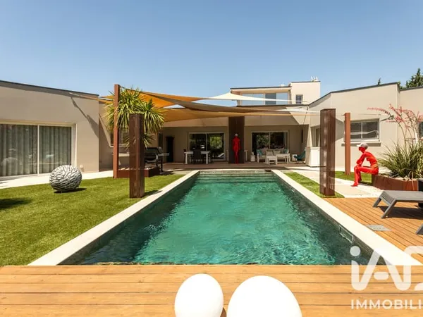 Maison 9 pièces 289 m²