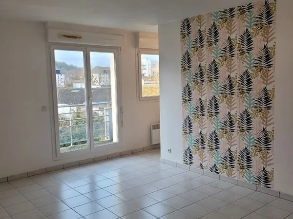 Grand T2 avec balcon