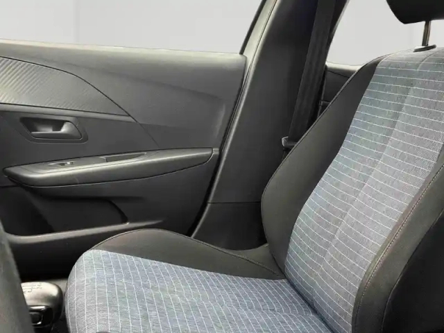 Peugeot 208 affaire 1.5 bluehdi 100 premium 2 places — photo 15