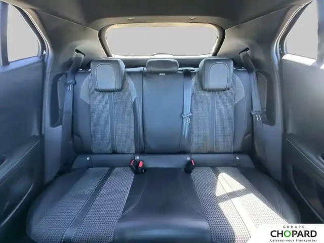 Peugeot 2008 electrique 136 ch — photo 19