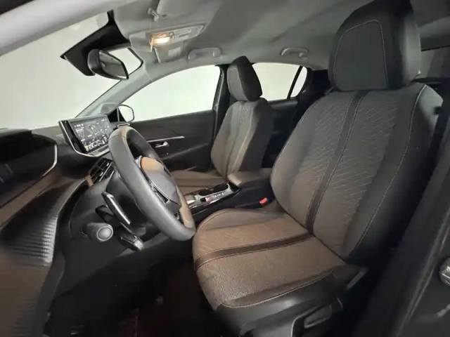 Peugeot 208 hybrid 100 e-dcs6 — photo 49