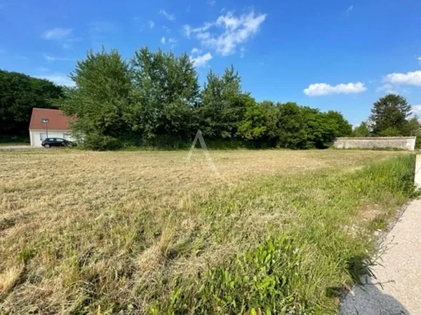 Terrain de 468 m² sur la commune de MACHAULT