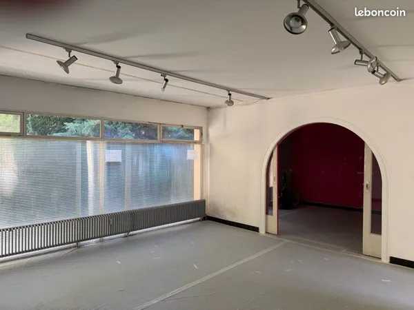 Appartement à vendre dans l'état vide à rénover