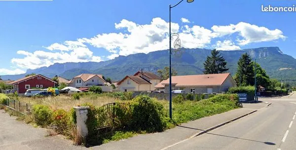 Terrain 799 m² PONTCHARRA CENTRE-VILLE VIABILISE