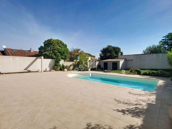 Maison 5 pièces 198 m²