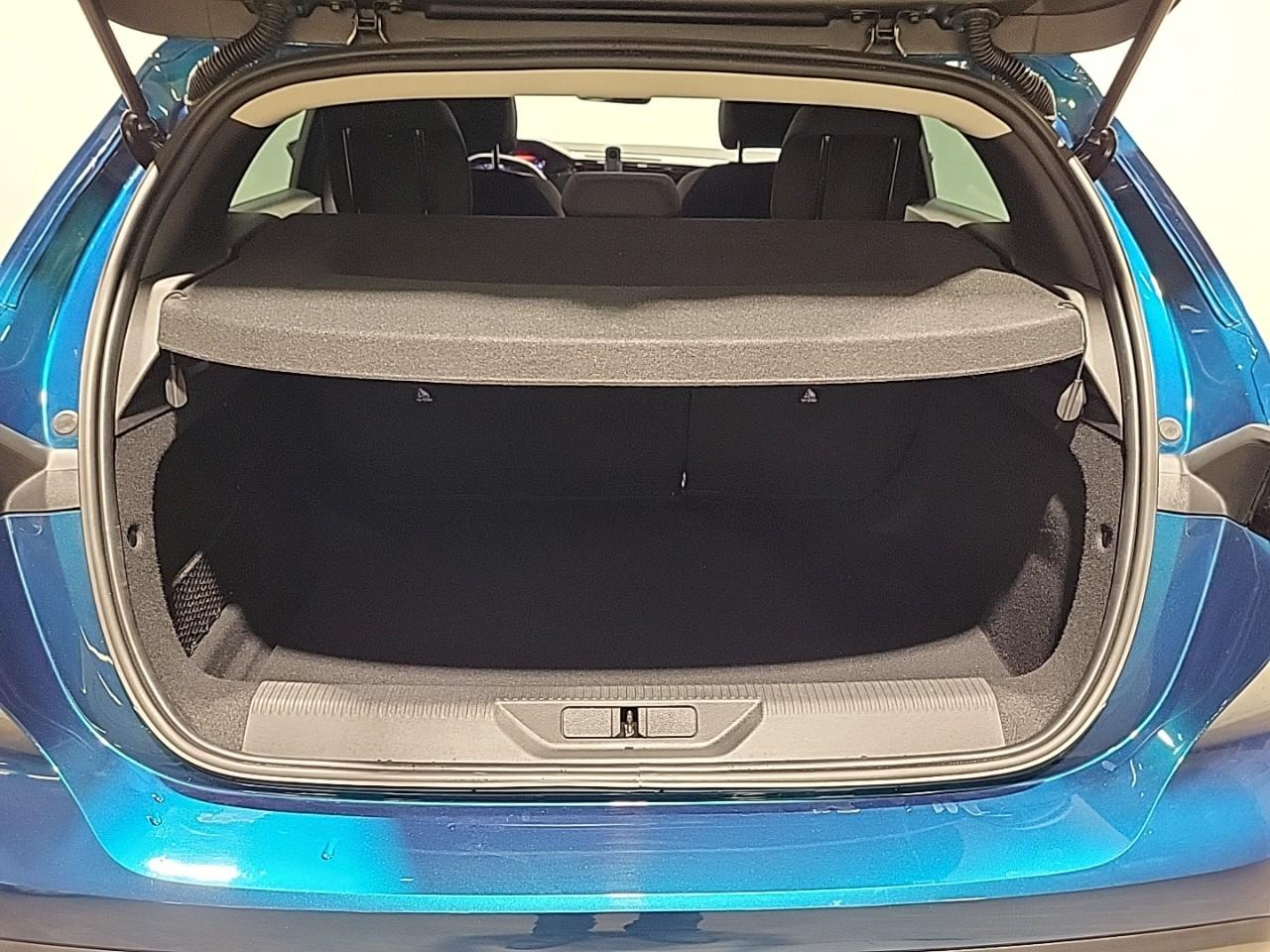 Peugeot 308 hybrid 136 e-dcs6 active pack — photo 14