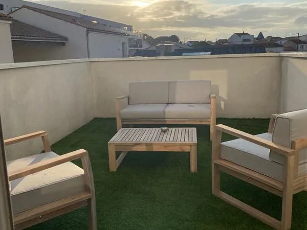 Très beau T2 de 2015 avec grande terrasse de 20m2