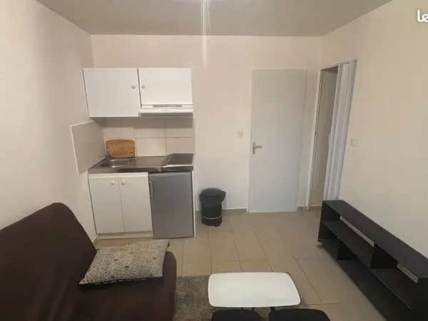Studio meublé à louer