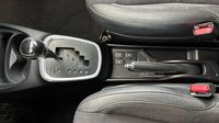 Toyota Yaris 100h Chic 5p — photo 22