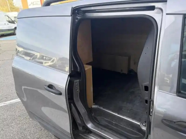 Renault Kangoo Van l1 1.5 blue dci 115ch grand confort edc7 - 22 — photo 10