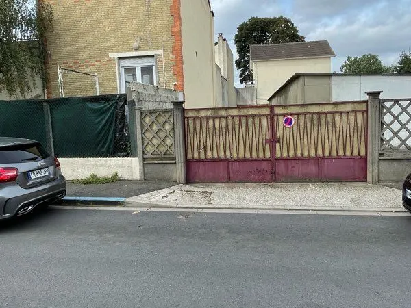 Terrain pour parking