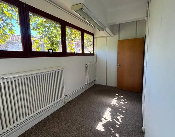 Bureaux/Locaux professionnels 13 m²