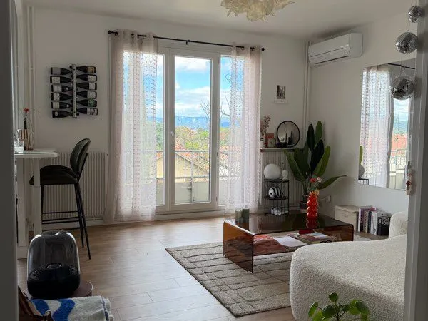 Appartement rénové T2