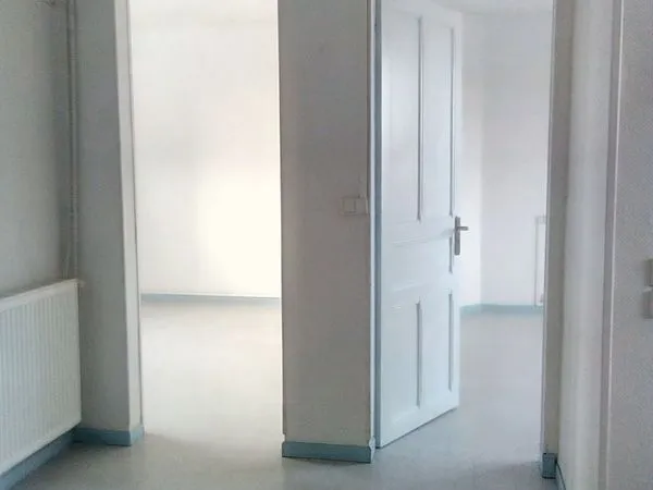 Appartement T2 45m2 - cave - parking prive - Etage 2/2