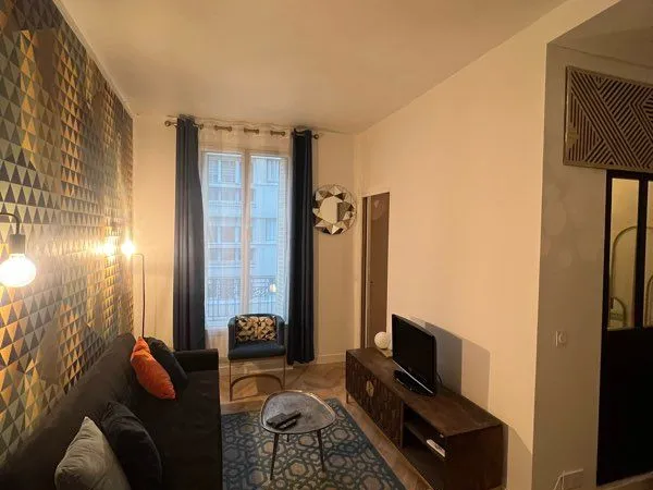 2 pièces meublé état neuf