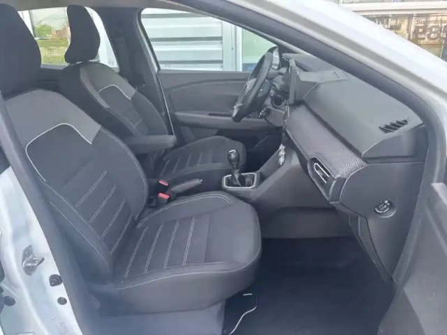 Dacia Sandero 1.0 tce 90ch journey — photo 27
