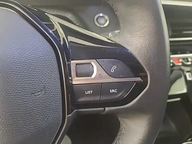 Peugeot 2008 electrique 136 ch — photo 23