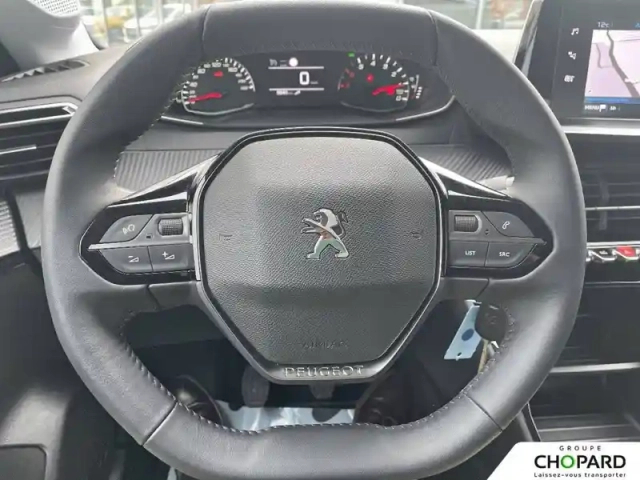 Peugeot 208 puretech 100 s&amp;s bvm6 — photo 17