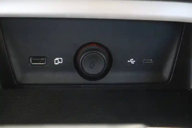 Mg Zs 1.5 l hybrid+ 197 ch — photo 66