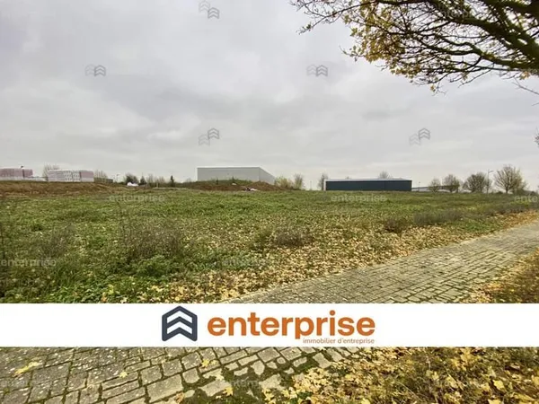 Terrain 10700 m²