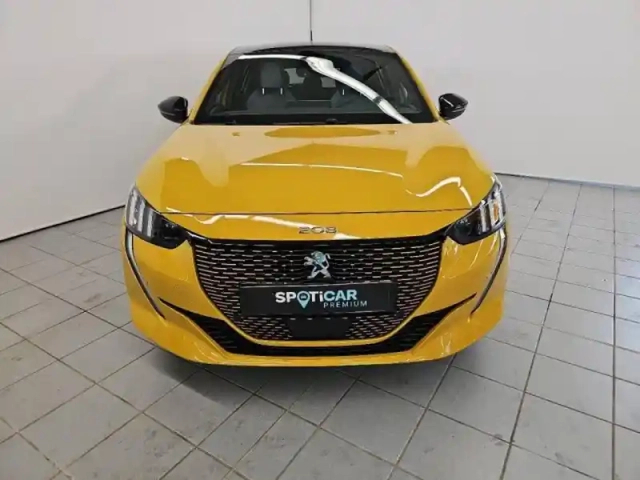 Peugeot 208 e- 136ch gt — photo 2