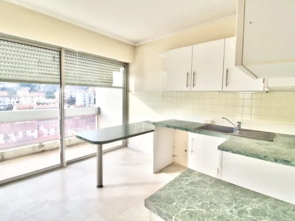 ST ETIENNE / 86 RUE BERGSON / LE VAL D'ANDORRE