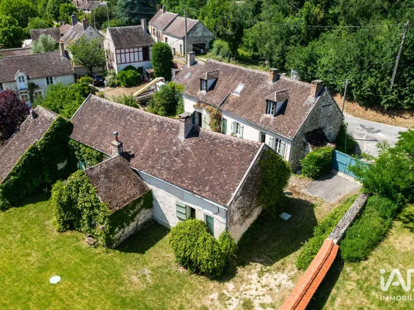 Maison 8 pièces 235 m²