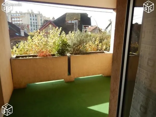 Bel appartement 2 pièces proche gare et université