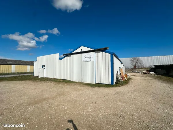 Local commercial 120 m² NAVEIL