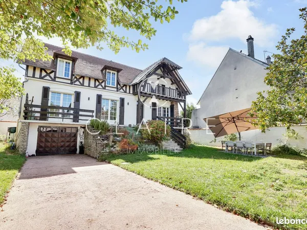 Maison 7 pièces 204 m²