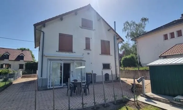 Maison de ville de 8 pièces principales