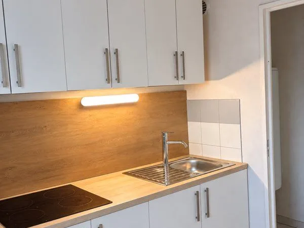 À LOUER - Bel appartement T2 de 48 m² avec parking souterrain - Résidence sécurisée